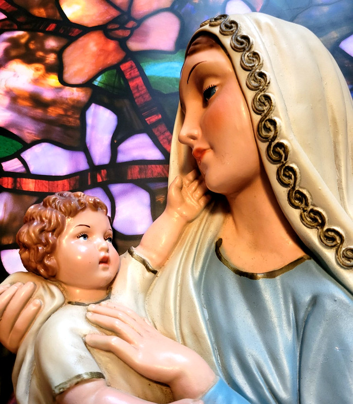 Vintage Madonna & Jesus Child Chalkware Wall Plaque Statue Virgin Mary