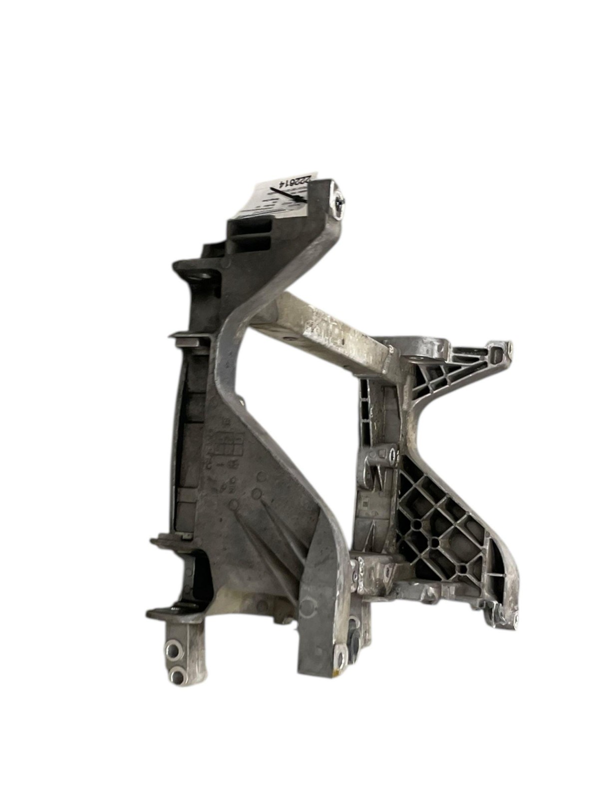 2017-2020 MASERATI LEVANTE FRONT ENGINE CRADLE CROSSMEMBER SUPPORT 670034763