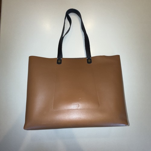 FEED 100% Leather Tote Bag Embossed Brown Caramel with Black Straps - Picture 15 of 15
