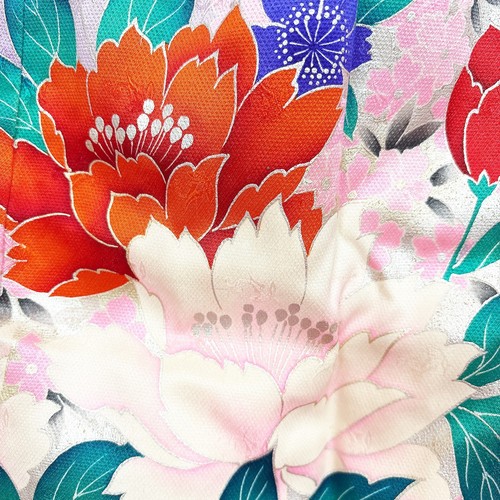 Kimono Japonés 'UCHIKAKE' Seda/Flor/Hikizuri Furisde/Lujo/Hermoso N628 - Imagen 6 de 24