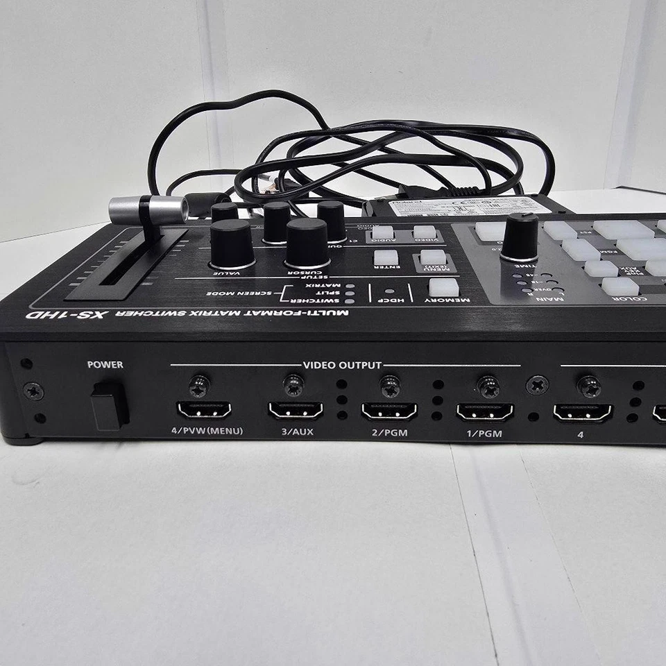 ROLAND XS-1HD • MULTI-FORMAT MATRIX SWITCHER • NEAR MINT • TESTED JAPAN - Image 3 of 4