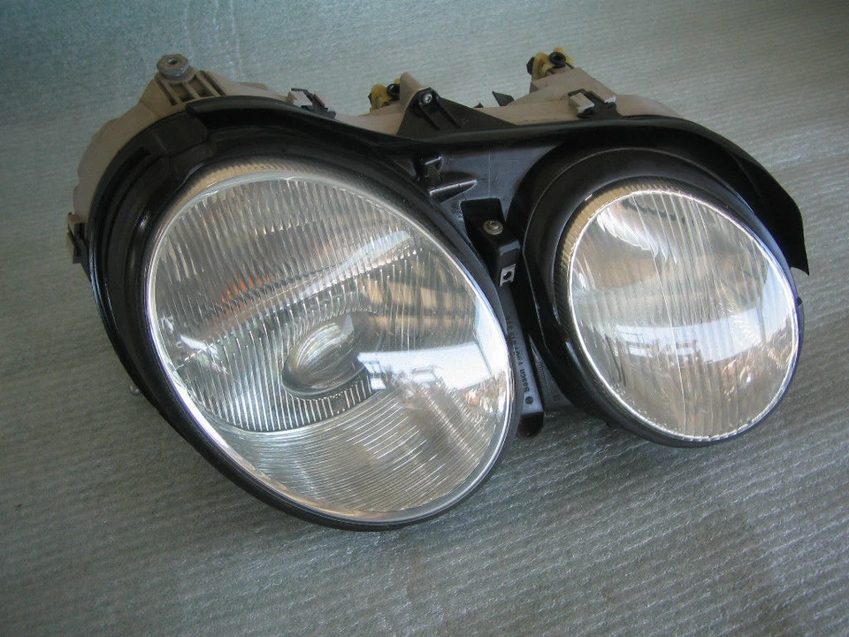 1999-2002 Mercedes Benz CL500 CL600 Right Headlight A2158200661 MHL9 - Image 2 of 4