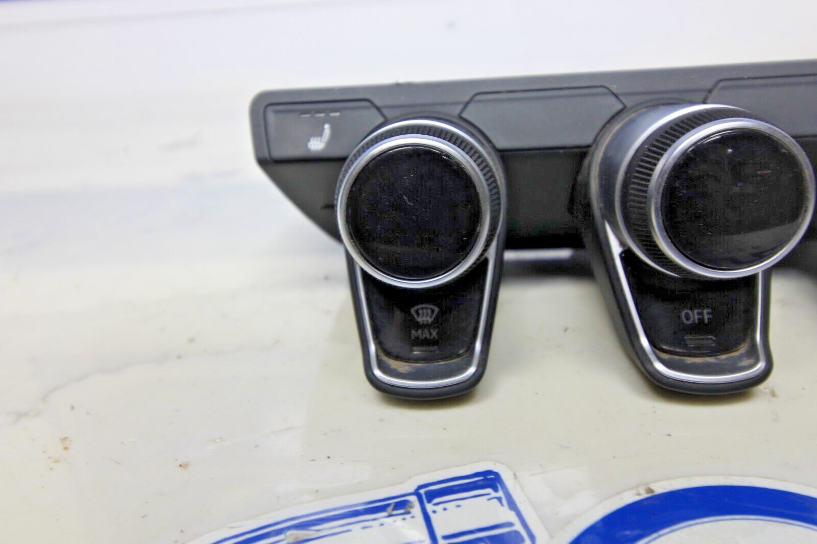17-21 AUDI R8 V10 PLUS  OEM  HVAC CONTROL UNIT HEATED SEAT SWITCH 4S0820043K