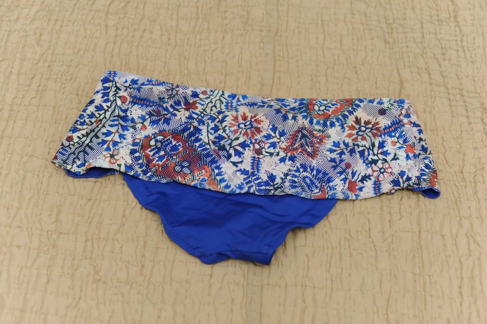 Traje de baño BECCA by rebecca virtud talla 12 L azul parte inferior encaje usado en excelente estado Foto 2 de 4