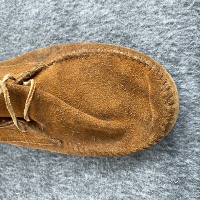 MINNETONKA Women's 11M Brown Suede Moccasin Fringed Knee