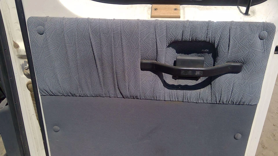 Ford Van E150 1992-1996 pasajero puerta trasera derecha interior panel trasero gris Foto 4 de 4