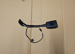 VW Volkswagen Gurtschloss Gurt Schloss Vorne Links 1K3857755P 1K3857755