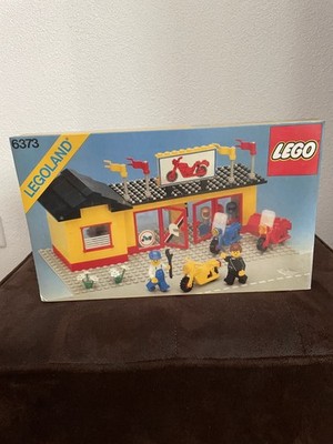 NEW LEGO Classic Town 6373 Motorcycle Shop (NISB)