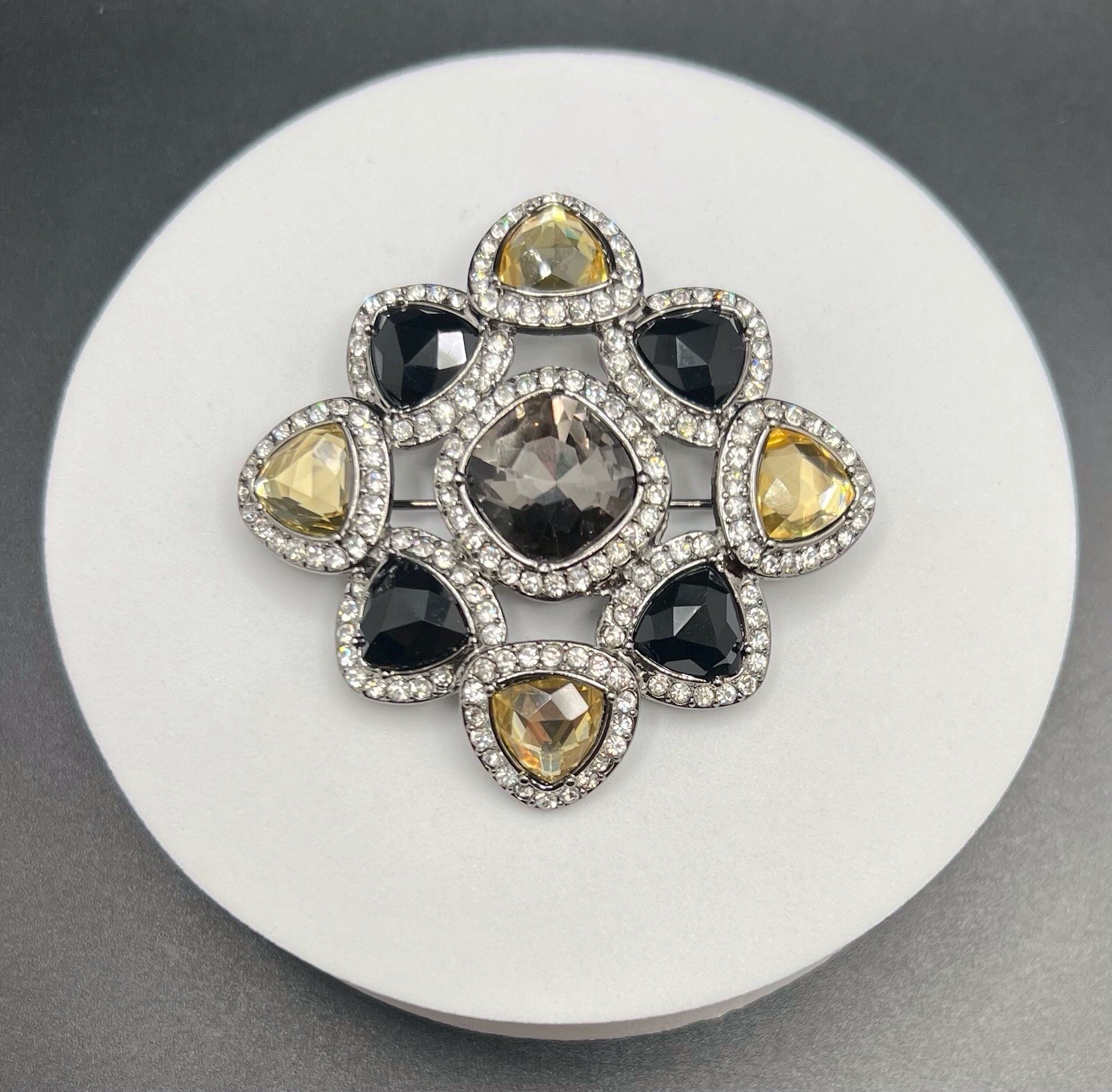 Vintage PREMIER DESIGNS Statement Pin Brooch Cham… - image 1