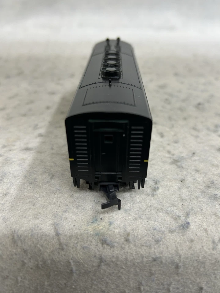 Stout Stewart F-3/Phase II PENNSY Loco HO - Image 4 of 4