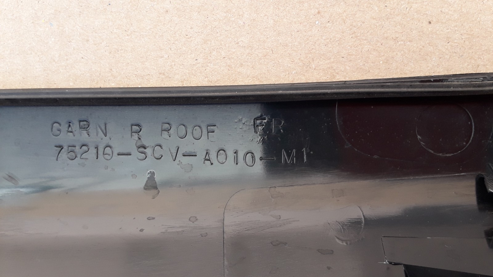 2003-2011 Honda Element Front Right  Exterior Roof Garnish Cover Panel Black OEM