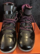 Botas Rockport XCS para mujer 7,5 M Britt Alpine nieve charol negro con cordones