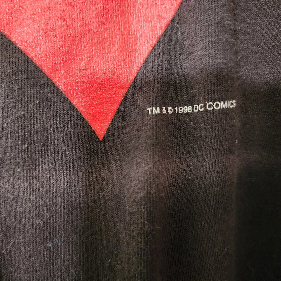 Batman Beyond Red Bat Logo T-Shirt Graphitti DC Comics 1998 Design Size XL - Image 4 of 4