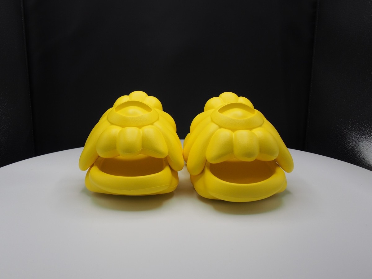 たちたちです！ Takashi Murakami Full Bloom Slides Blazing Yellow Men's size 9 US