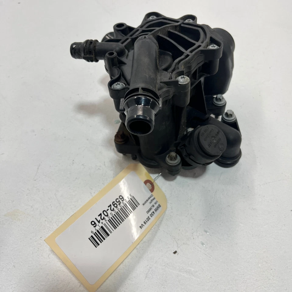Módulo de calor termostato de refrigeración del motor OEM 2017-2018-2019-2020 BMW 430xi Foto 4 de 4