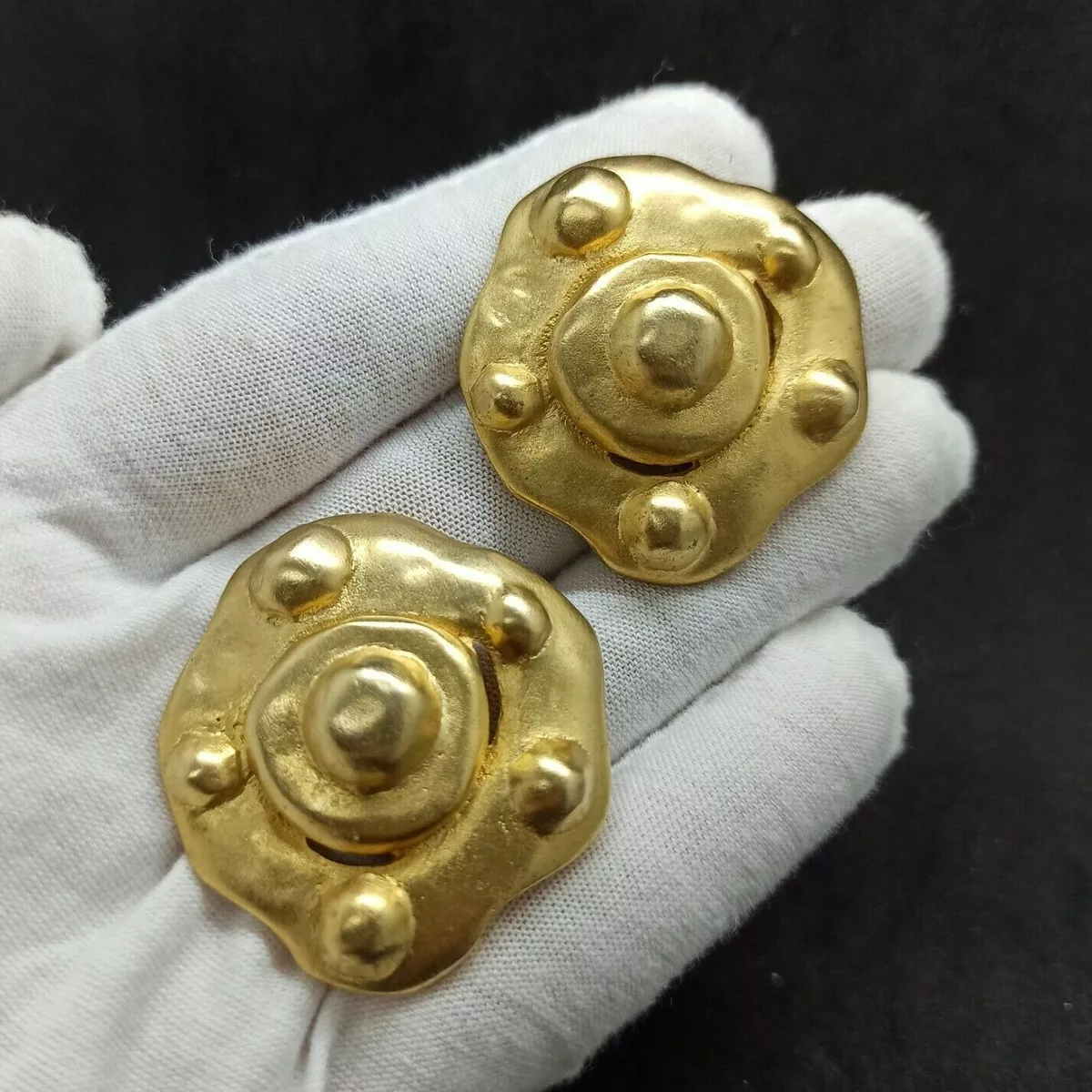 Les bernard clip earrings online