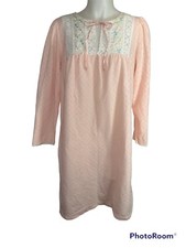 Vintage Vanity Fair Nightgown Medium Pink Lace Trim Polka Dot USA Cottagecore