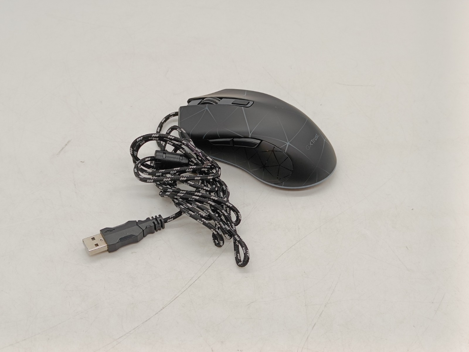 Trust GXT 133 Locx gaming mouse USB wired 4000 DPI LED 6 buttons RGB black