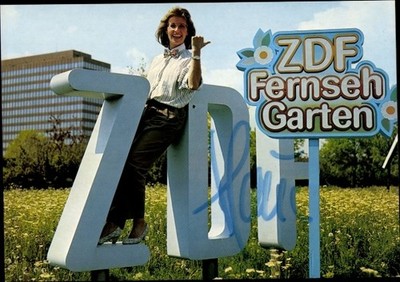 Photo postcard presenter Ilona Christen, ZDF TV garden, autograph - 11537620