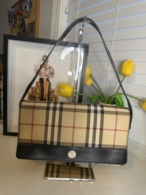 Authentic Burberry Vintage House Check Shoulder Bag Black Leather 