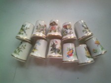 SAMMLUNG KONVOLUT 11  ALTE ST&Uuml;CK PORZELLAN FINGERH&Uuml;TE BLUMENMOTIV+