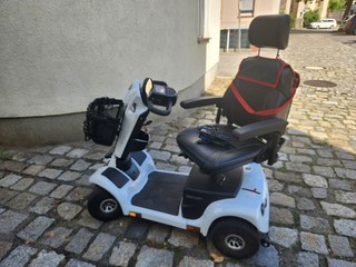 Erfurt S 4 Rad Elektromobil weiß/schwarz mit Korb Rückspiegel Kippschutz