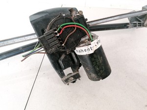 0390241330 vorne Scheibenwischermotor Teilenummer  Audi 100 DE1202458-14