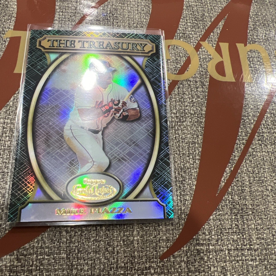 🔥MIKE PIAZZA 2000 TOPPS GOLD LABEL THE TREASURY RARE REFRACTOR CARD #T9🔥0111 - Image 3 of 4