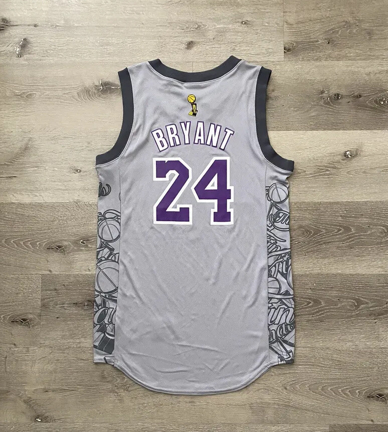 Vintage Los Angeles Lakers Kobe Bryant Jersey 2010 Nba Vintage Los Angeles Lakers Kobe Bryant Jersey 2010 Nba