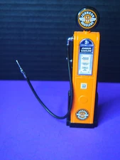 Road Signature 1/18 Scale 98761 - Gas Petrol Pump (Johnson Gasolene) Orange
