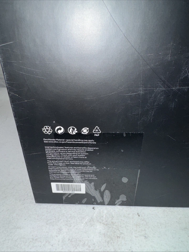 Intel RNUC11BTMI70000 11th Gen Core i7-11700B 3.2GHz Mini PC Extreme Kit - Image 4 of 4