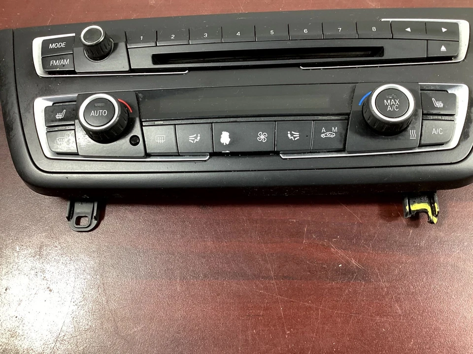BMW 328i 2012-2016 HeaterAC panel de control de temperatura del aire 6411922678403 OEM. Foto 2 de 4