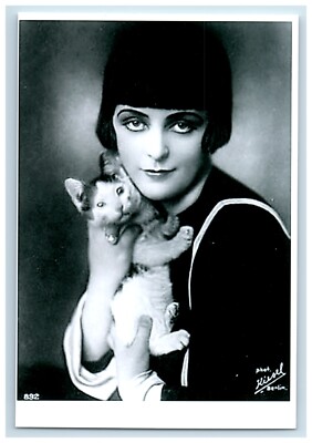 Photo Reproduction Flapper Ruth Weyher with Kitten Cat Silent Film Actress 4x6