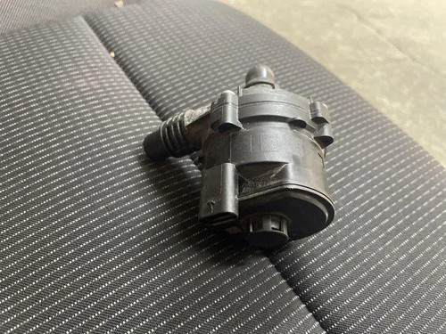 BMW 3 G20, G28 Zirkulationswassermotor 8671654 3.00 22190966