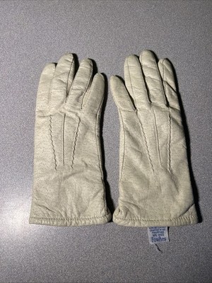 Vintage Fownes Handcrafted Genuine Leather gloves 6.5 Rare  White