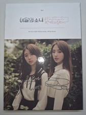 LOONA Haseul  Yeojin Autographed Signed Album