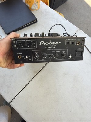 Pioneer DJM-909 2-Channel Analog & Digital DJ Mixer, Fader Start