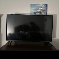 LG LED Smart TV 1080p FHD Downloadable Apps Flat Screen Black