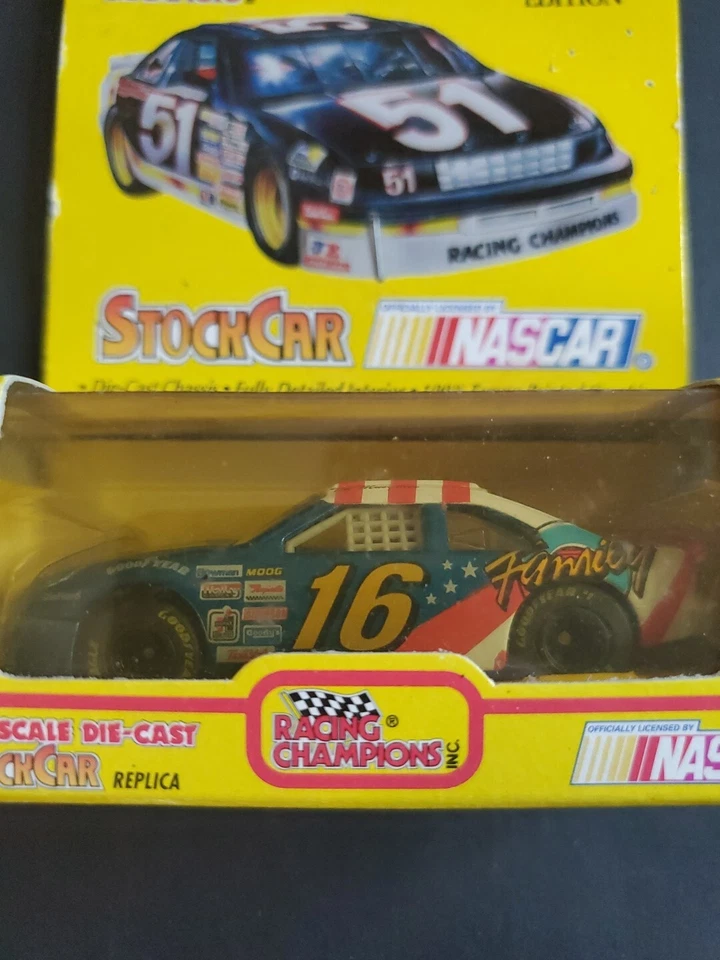  RACING CHAMPIONS NASCAR 1:64 DIECAST TED MUSGRAVE #16 FAMILY CHANNEL  - Image 2 of 4