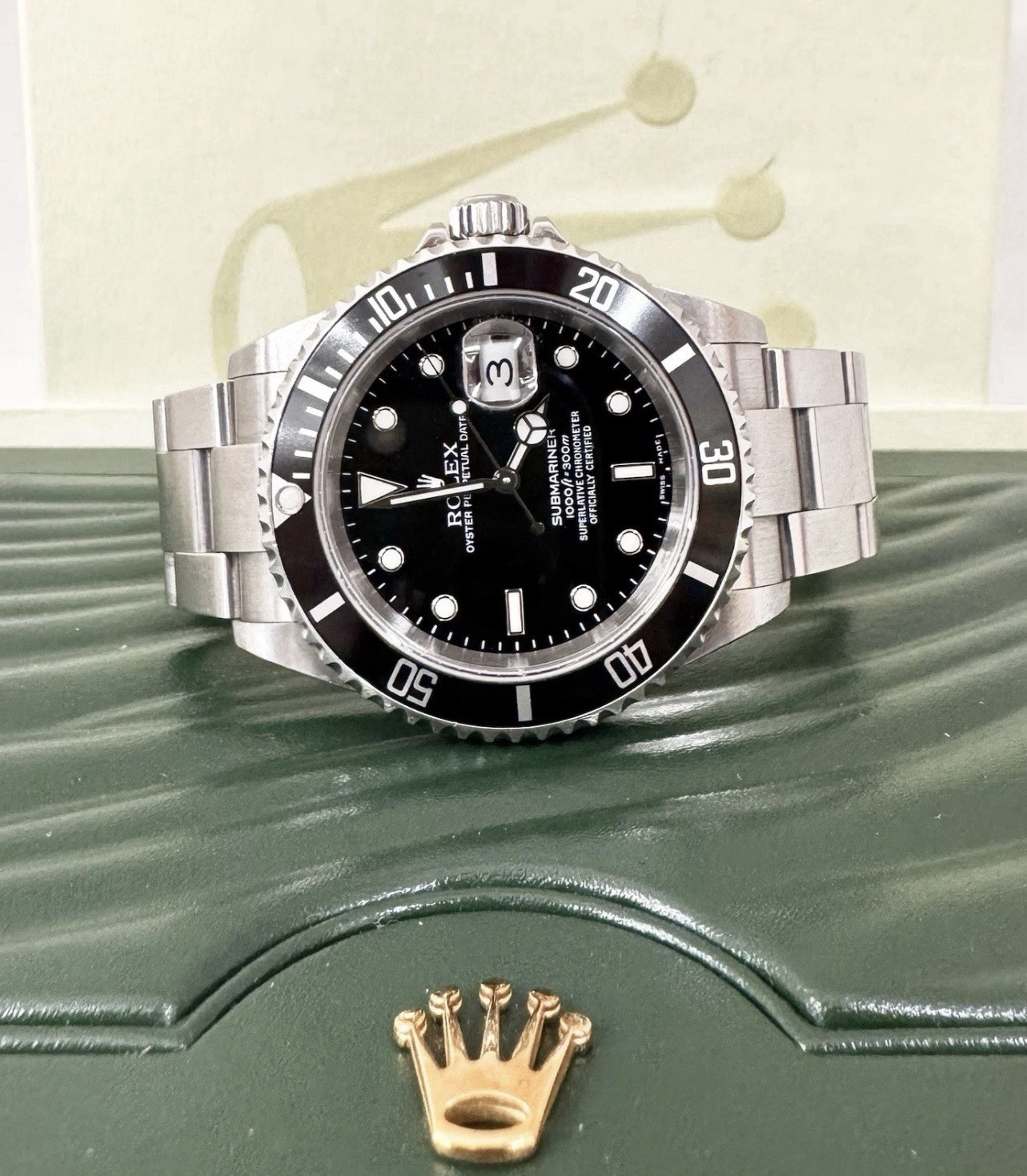 2004 Rolex Submariner Date 16610 Full Set Box Papers Tags