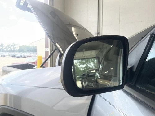 Used Left Door Mirror fits: 2016 Jeep Cherokee Power manual folding moulded in b