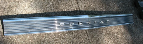 VERY NICE 65 1965 GTO rear tail trim panel GM pn 4471400