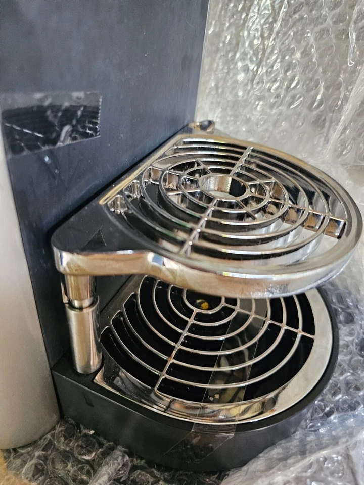 Nespresso Professional Kaffeemaschine ZN100 Zenius Sehr Gute Zustand  - Bild 4 von 4