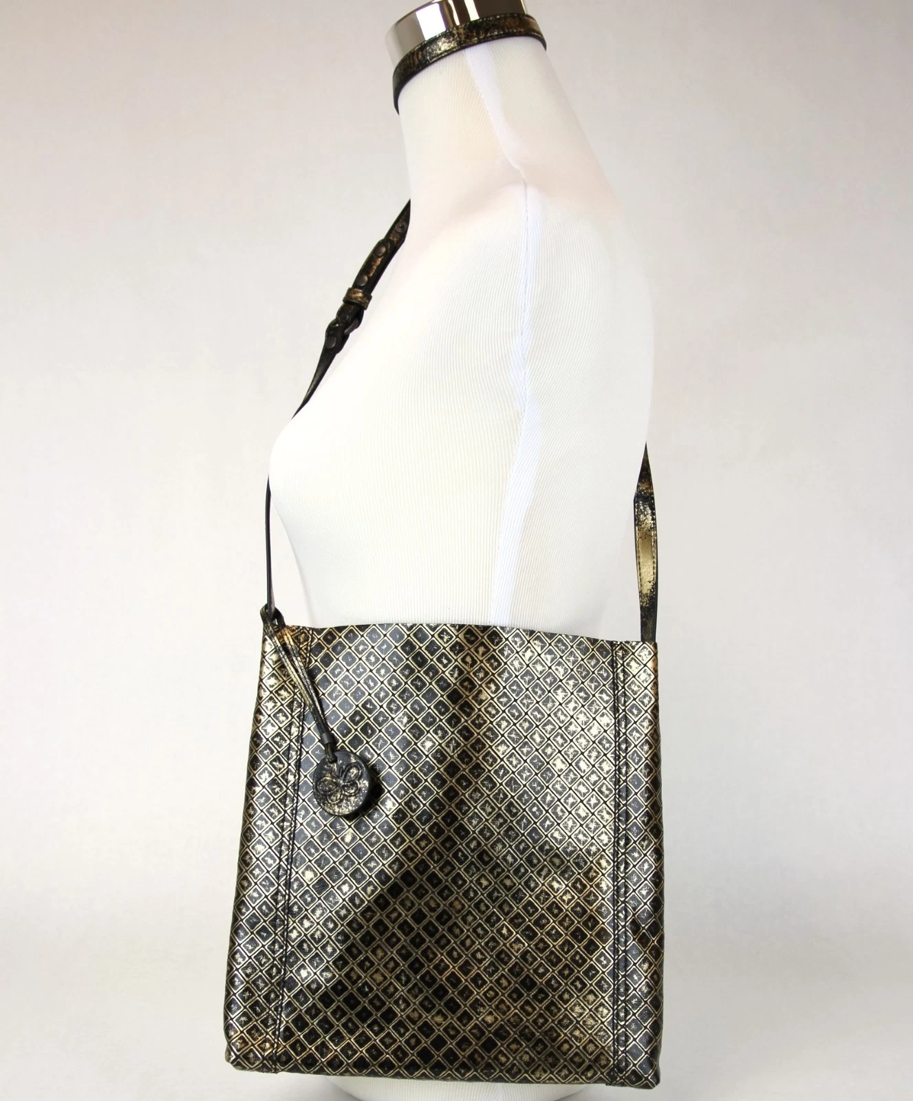 NEW Authentic BOTTEGA VENETA Intrecciomirage Messenger Bag, Medium, 298785 8414