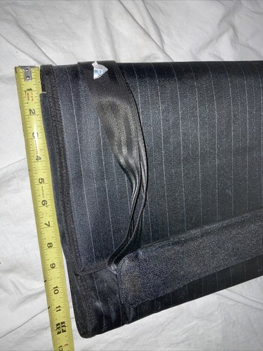 Speck Grayscale Pixel Laptop/Notebook Shoulder Bag Case / Satchel w/Gray Lining - Picture 6 of 6
