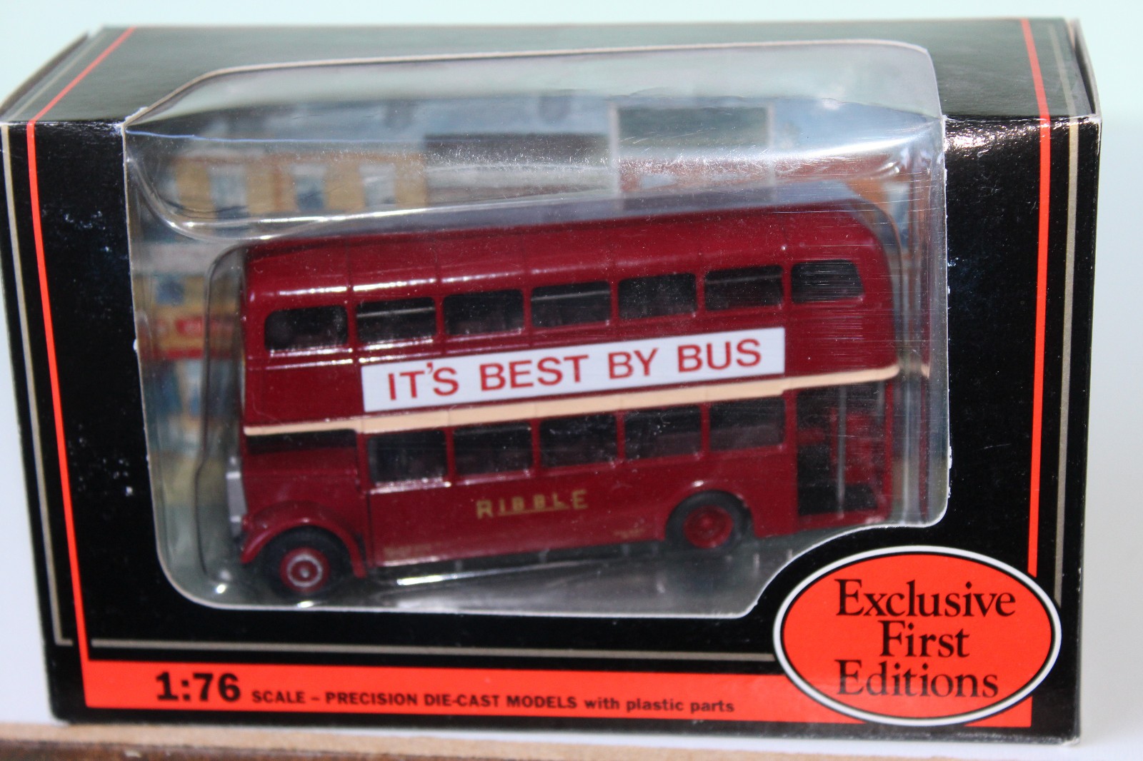 EFE 1:76 LEYLAND PD2/12 BUS - RIBBLE 20002