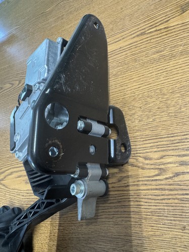 2011-2017 Infiniti QX56 QX80 Gas Foot Throttle Accelerator Pedal OEM - Picture 5 of 7