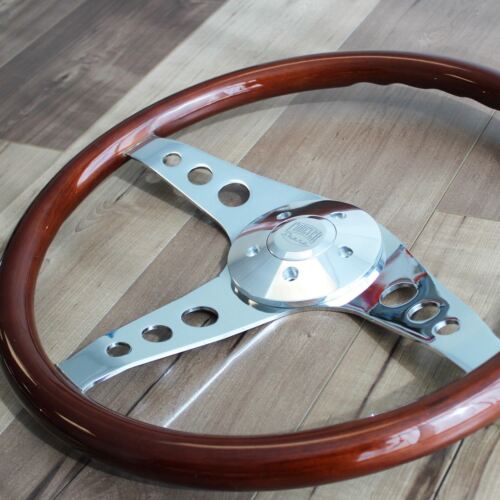18 Inch Wooden Steering Wheel 3-Spoke (Freightliner, Kenworth, Peterbilt, Volvo) - Picture 1 of 3