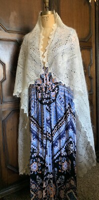 Hand knit shawl,  Orenburg shawl, Lace  shawl Creme