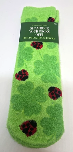 NUEVO Calcetines de salón Bath Body & Works con infusión de karité, elige tu diseño, tréboles - Imagen 14 de 14
